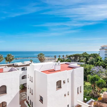 Frontline Mediterranean Escape Apartment *