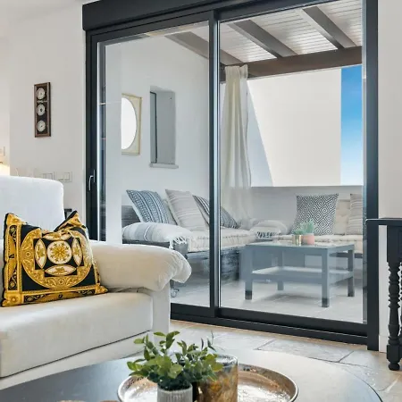 Frontline Mediterranean Escape Apartment *
