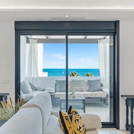 Apartment Frontline Mediterranean Escape