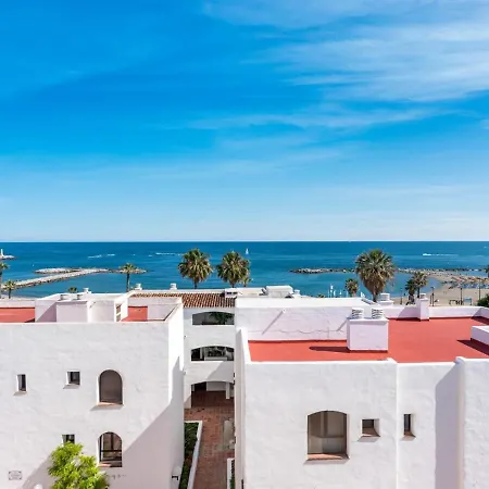 Frontline Mediterranean Escape Lejlighed *