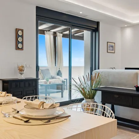 Frontline Mediterranean Escape Lägenhet Marbella