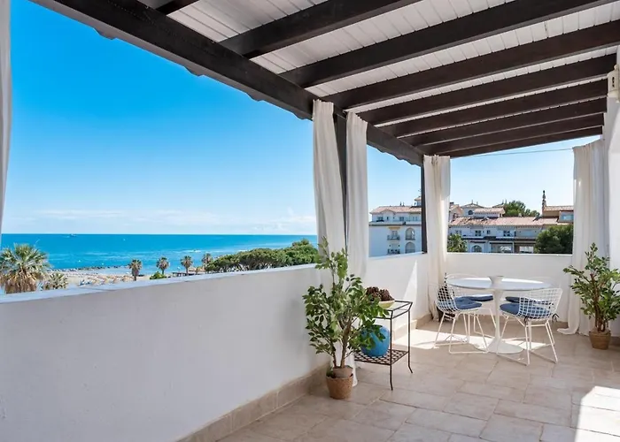 Frontline Mediterranean Escape Lejlighed *